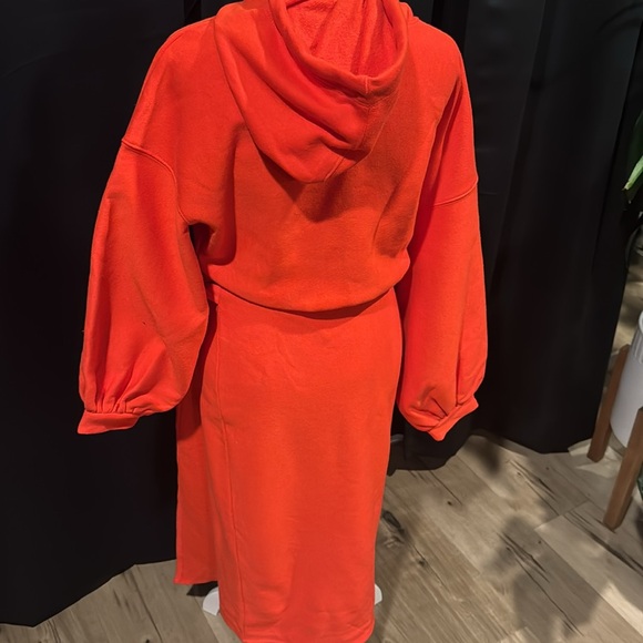 Sweatshirt Dress - Picture 3 of 4